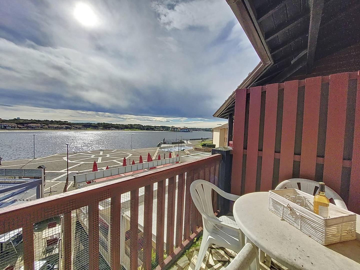V-Landes 02-Vieux Boucau Appartement 4 Personnes Avec Vue Sur Le Lac Marin Dans Residence Avec Piscine Vieux-Boucau-les-Bains Luaran gambar